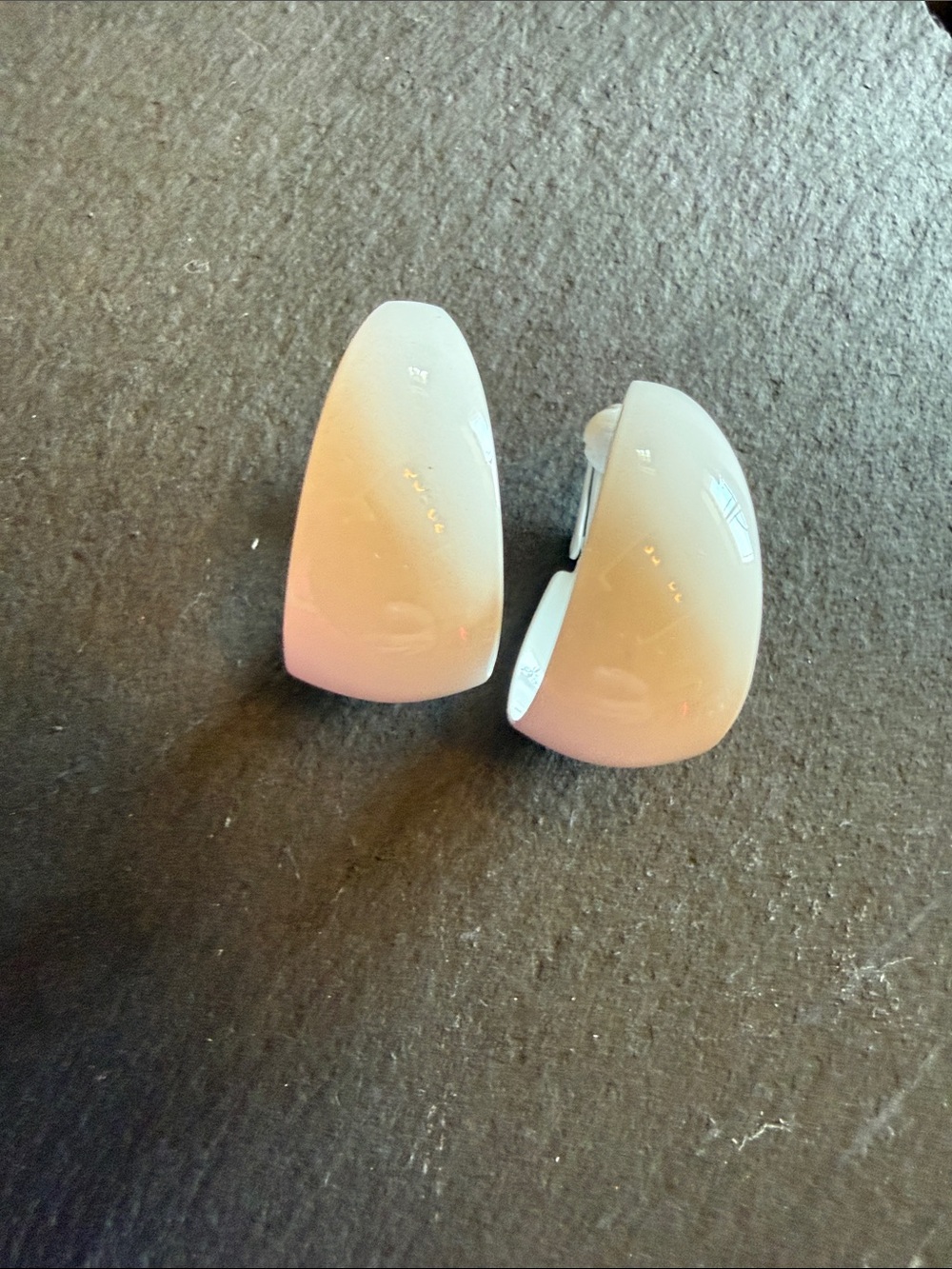 Ivory White Resin Clip-On Earrings - Vintage